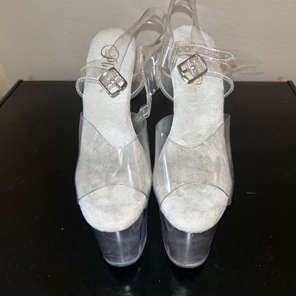 Selling my brand new pleaser heels